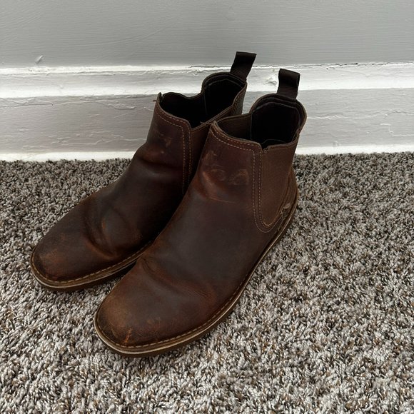 Clarks Chelsea Boots sz 9.5 - Picture 1 of 5